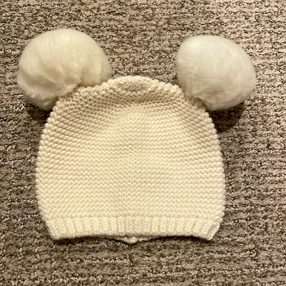 NWOT SFPF Baby Gap beanie 6-12 months